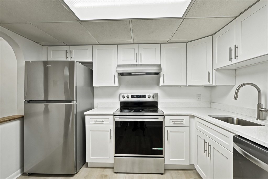 59 School St # B18 Property Photo 2