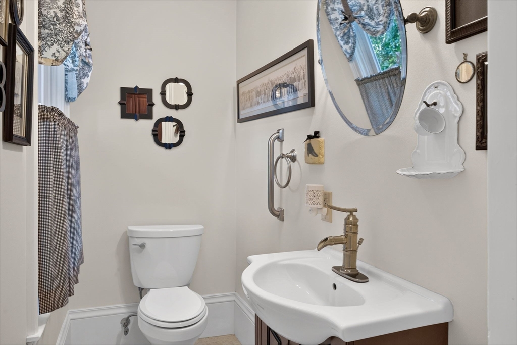 15 Vernon St Property Photo 18