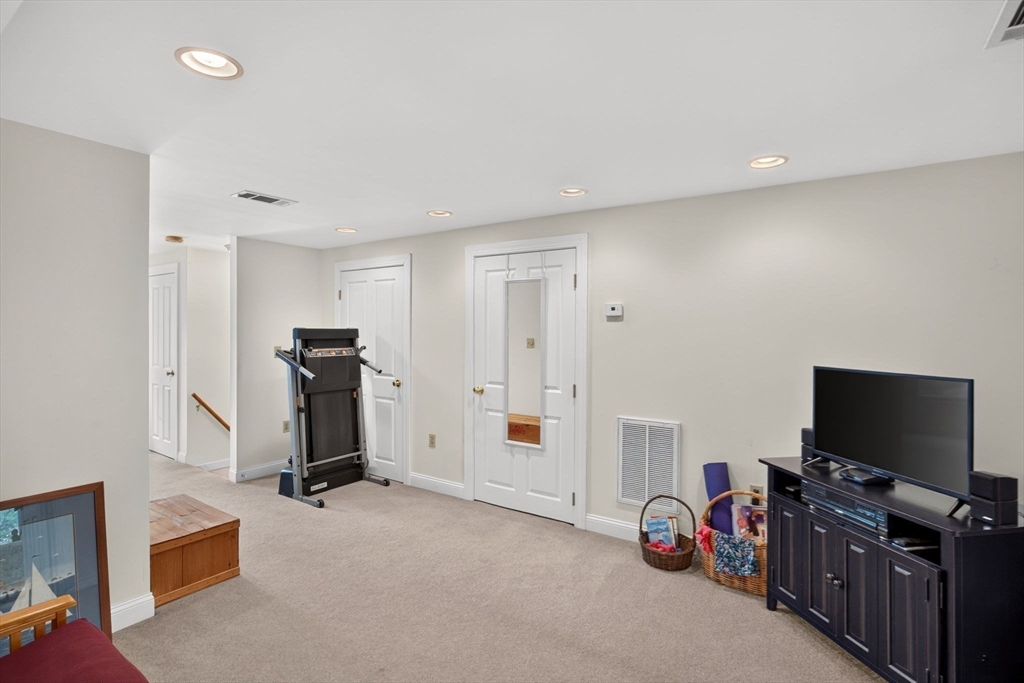 15 Vernon St Property Photo 30