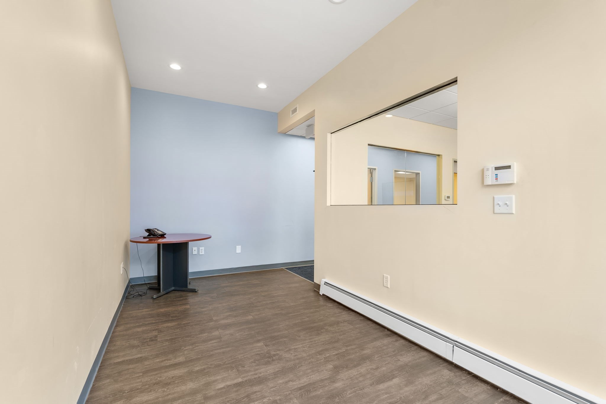 189 Loring Ave Property Photo 6