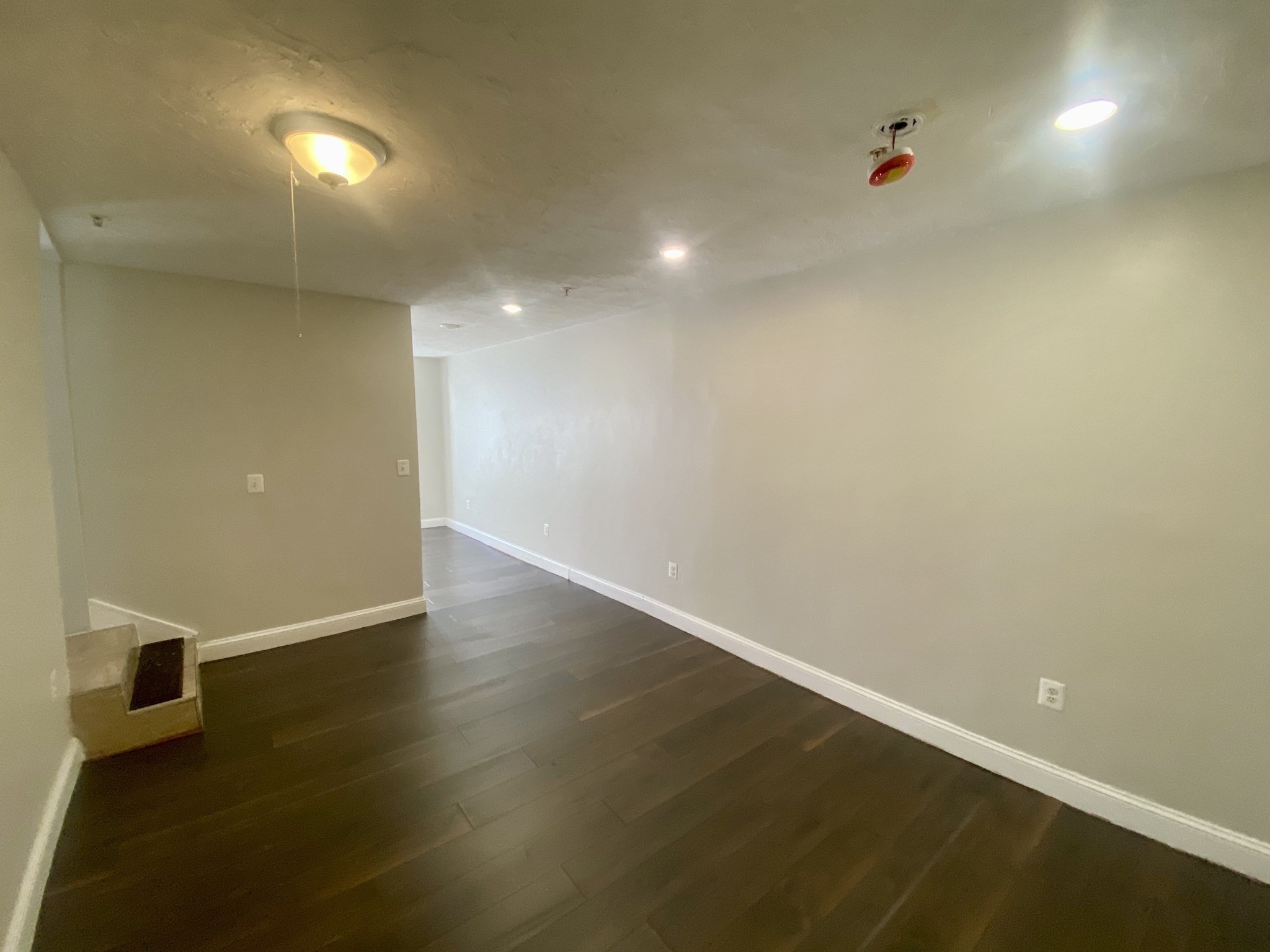 32 Hinckley Street # 1r Property Photo 5