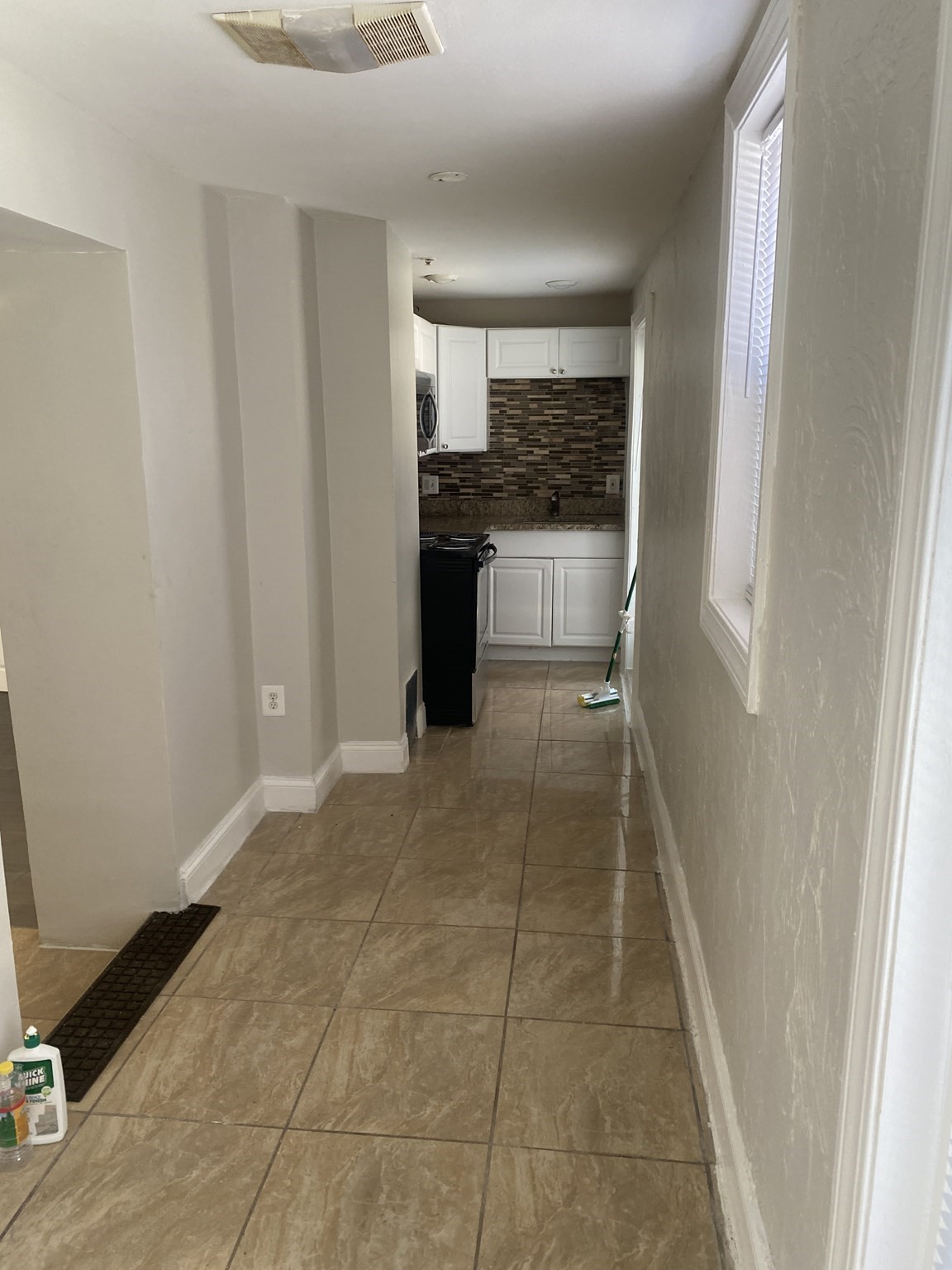 32 Hinckley Street # 1r Property Photo 9