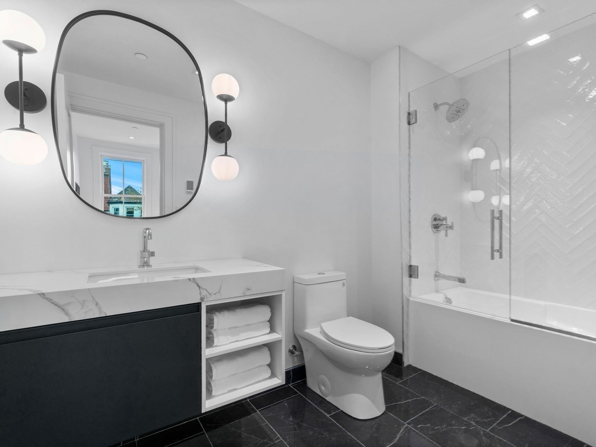 561 E Broadway # 561 Property Photo 27