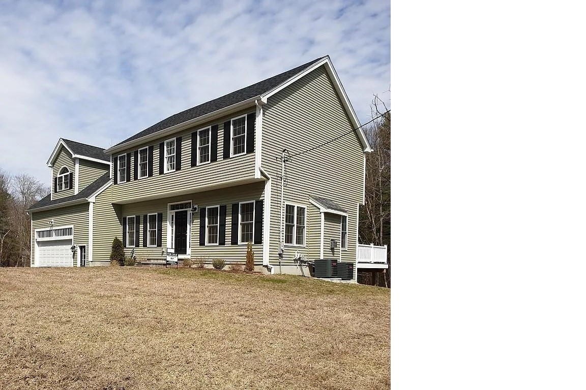 660 Mayflower Landing Property Photo 1