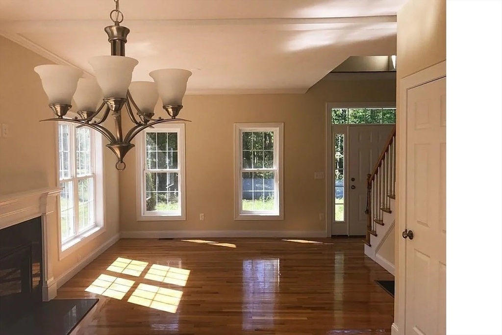 660 Mayflower Landing Property Photo 5