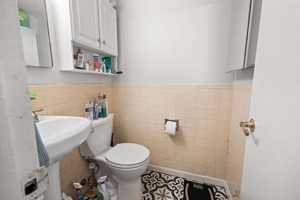 21 Hilton Ter Property Photo 23