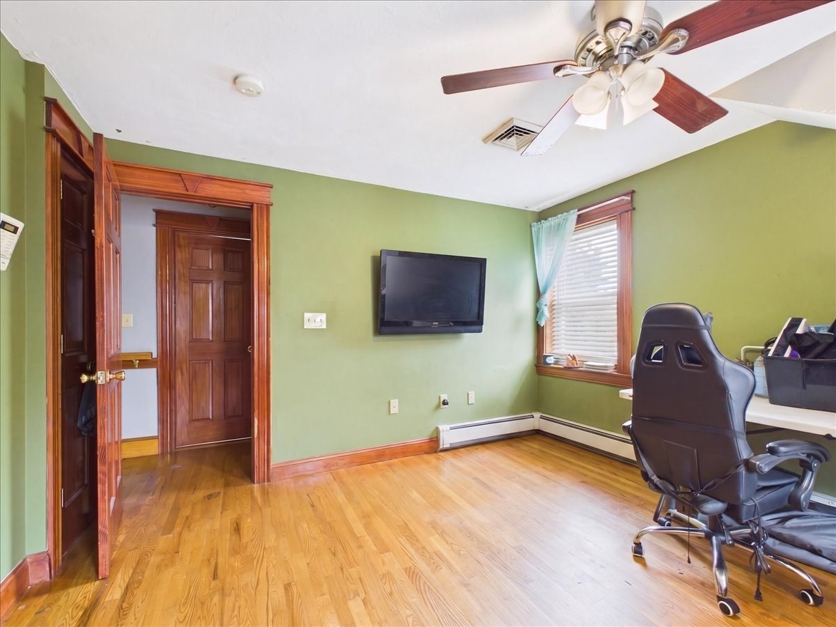 11 Woodrow Ave # 11 Property Photo 16