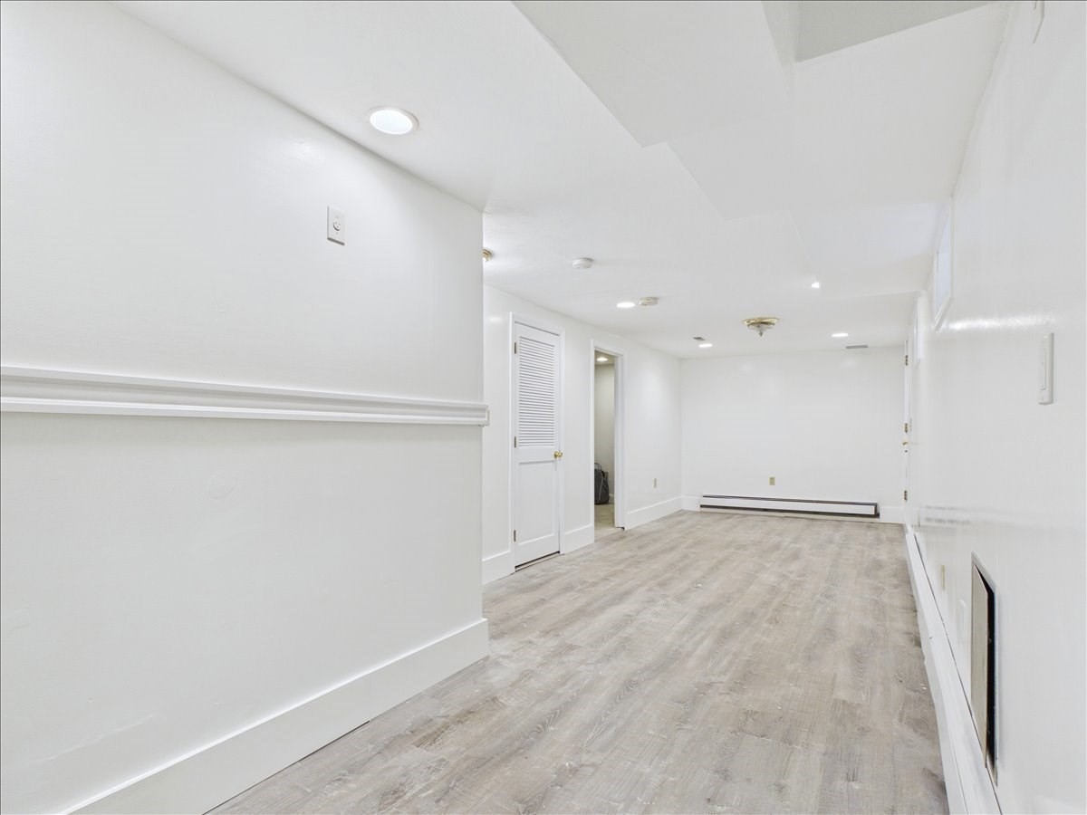 11 Woodrow Ave # 11 Property Photo 25