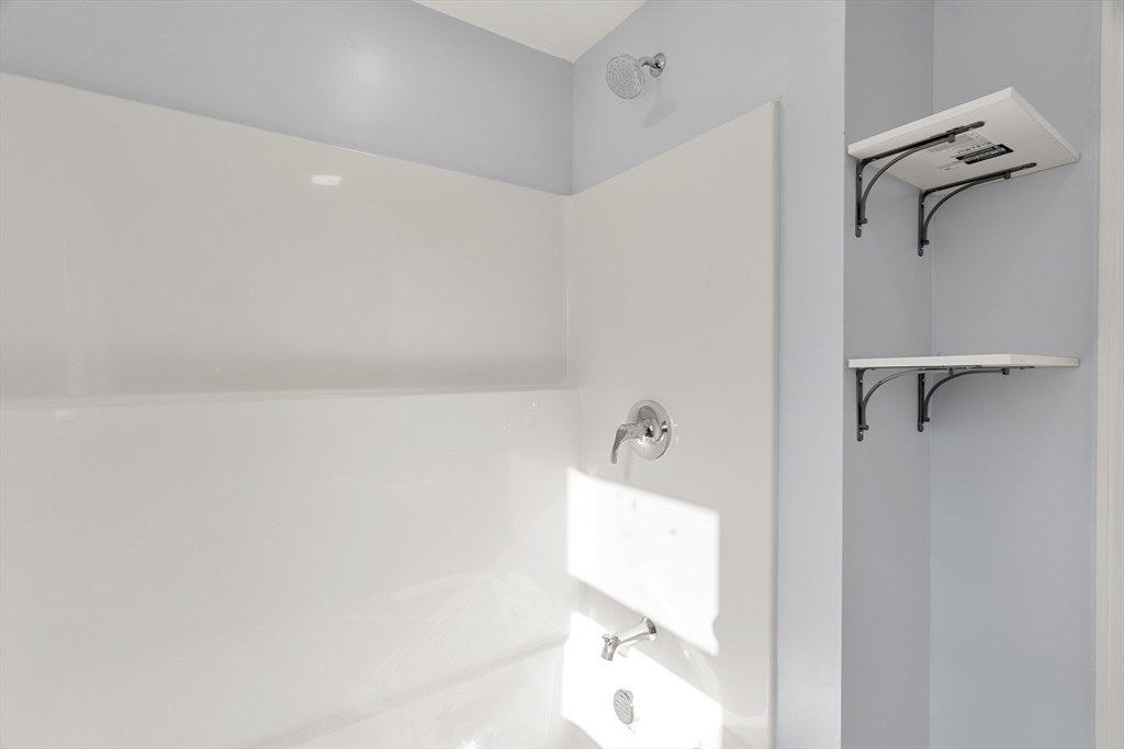 16 Jeanne Darc St Property Photo 14