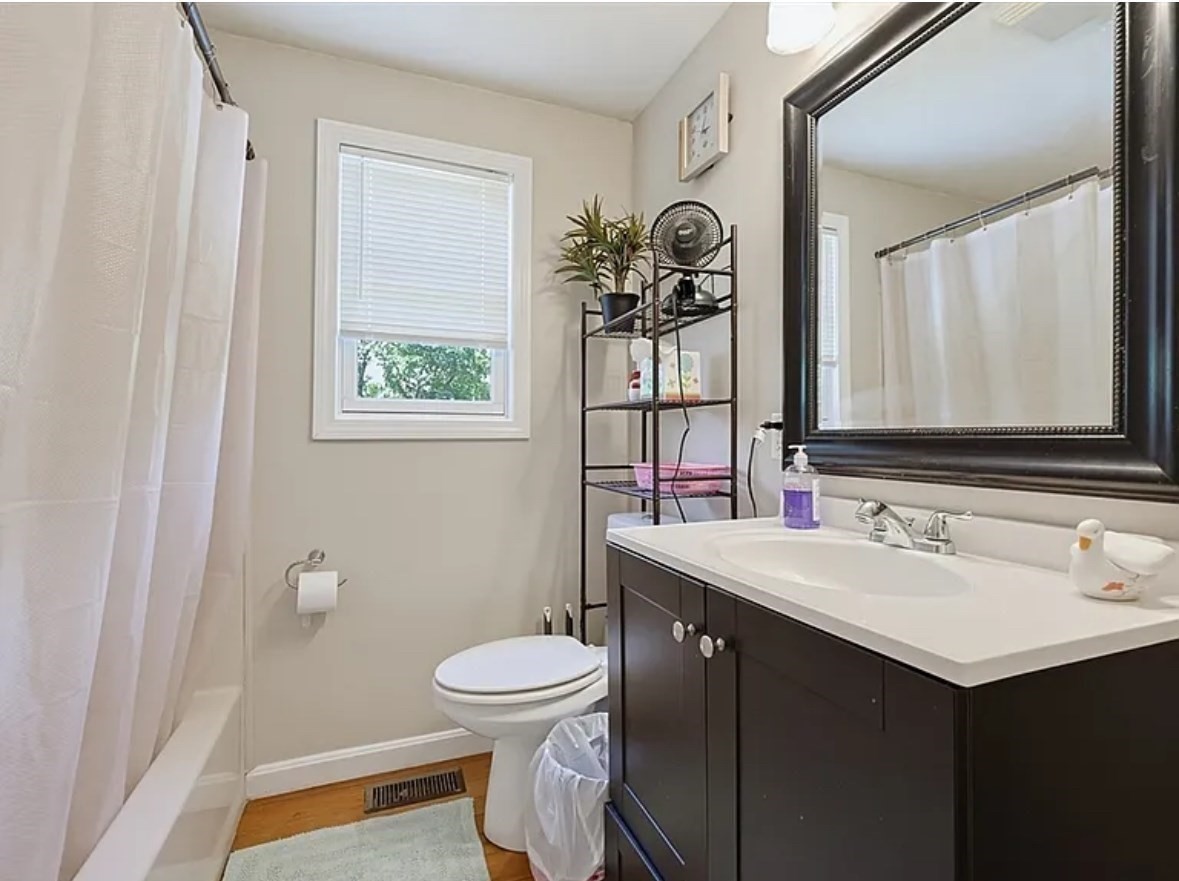 17 Bolton St Property Photo 14