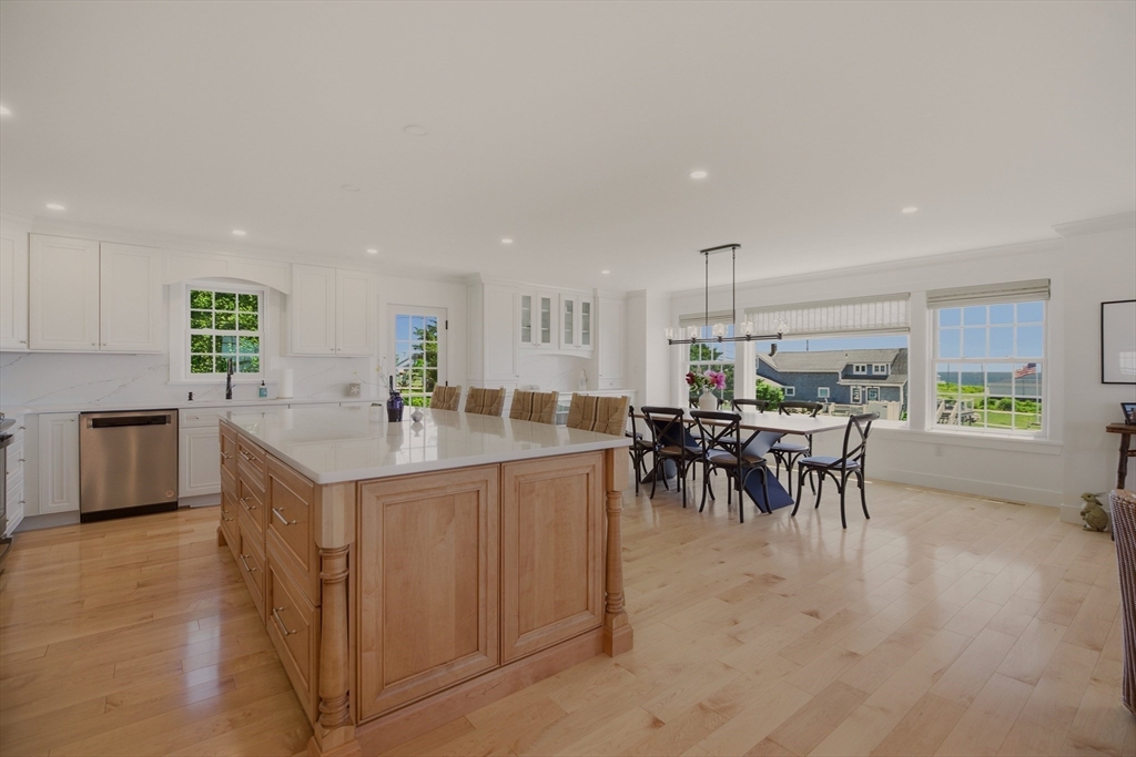 3 Richmond Pond Property Photo 10