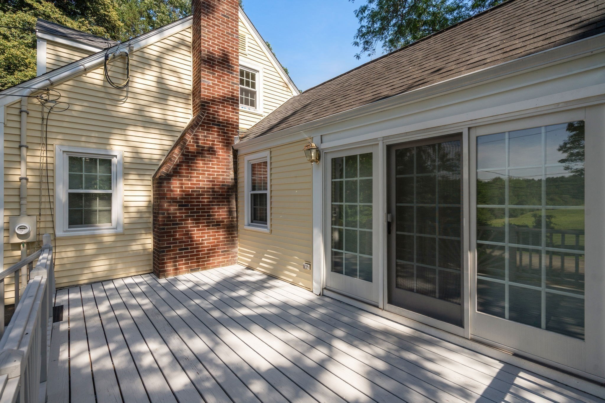 167 Glezen Ln Property Photo 4