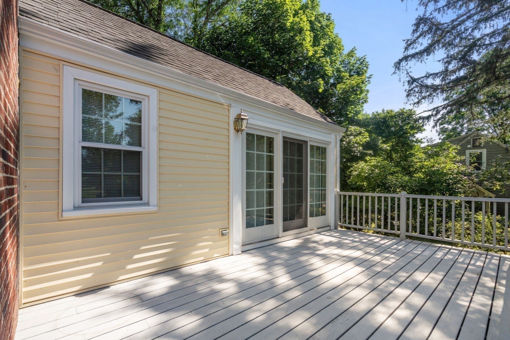 167 Glezen Ln Property Photo 6