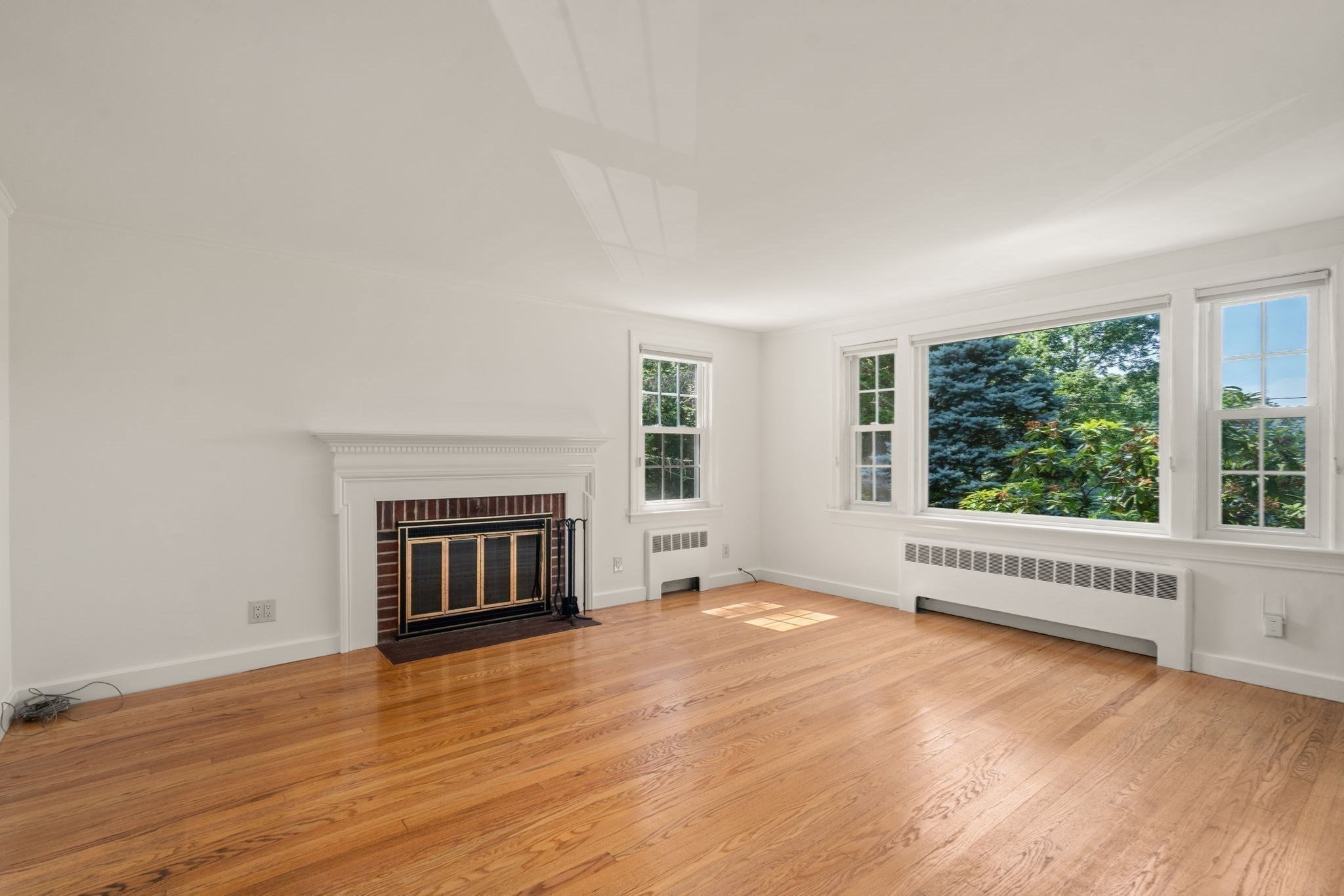 167 Glezen Ln Property Photo 12