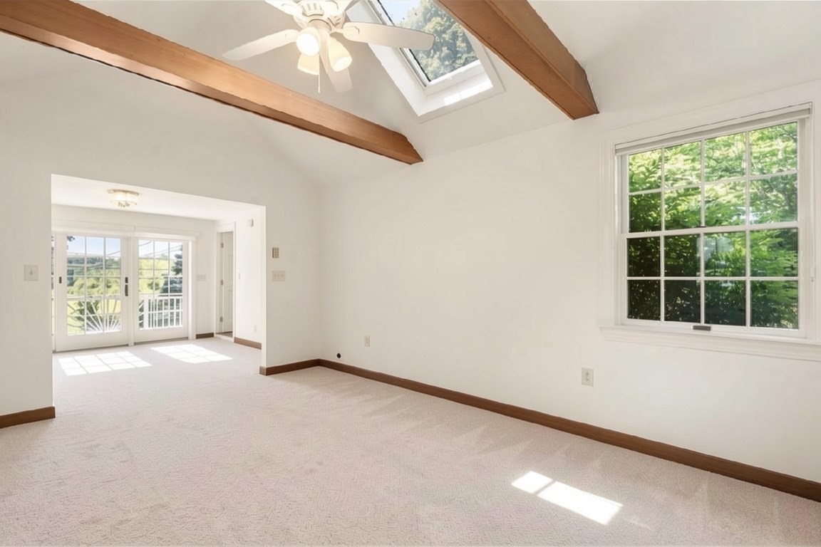 167 Glezen Ln Property Photo 21