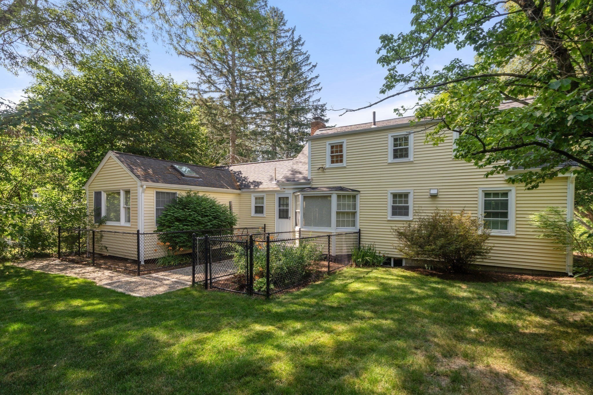 167 Glezen Ln Property Photo 33
