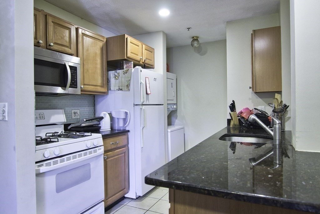 39 Broadway # 210 Property Photo 8