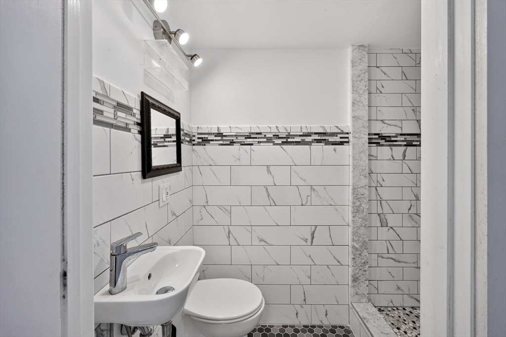 7 Sandy Hill Lane Unit A Property Photo 28