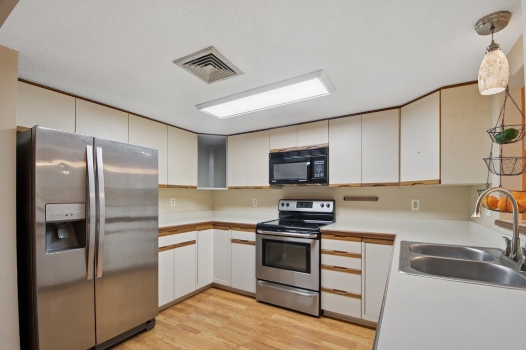 4 Herbert Drive # B Property Photo 18