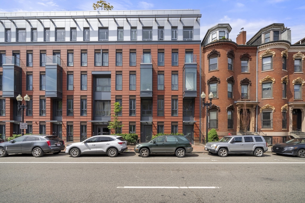 691 Massachusetts Ave Property Photo 1