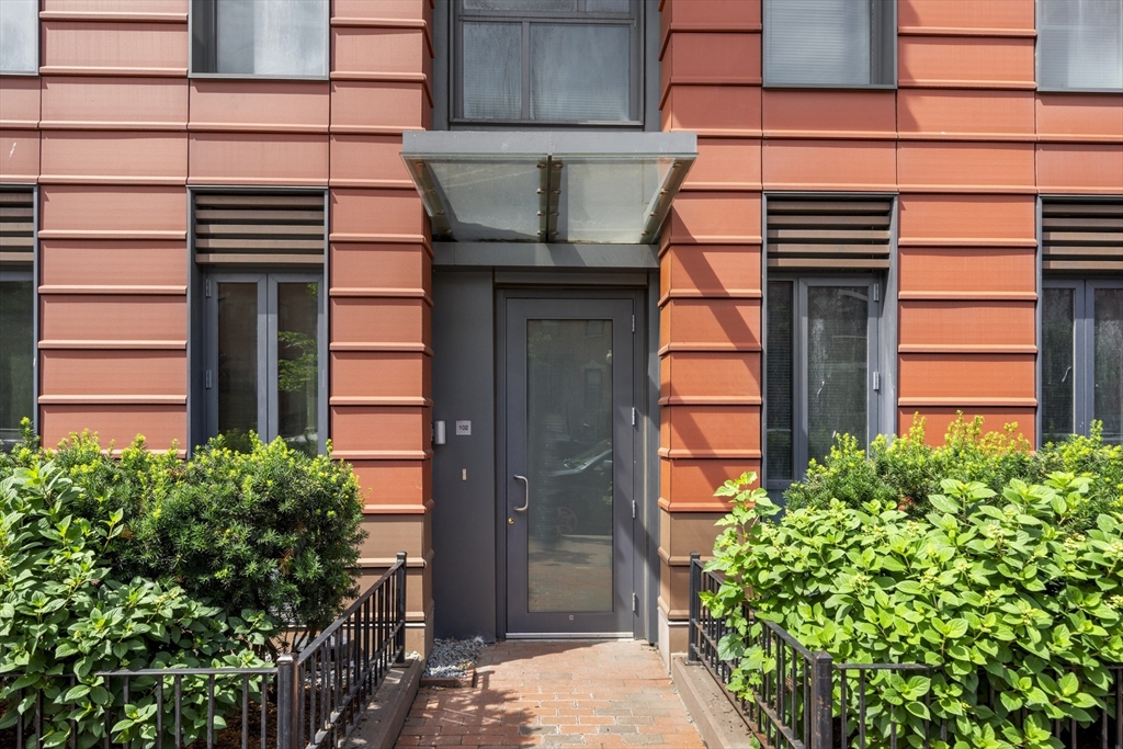 691 Massachusetts Ave Property Photo 2