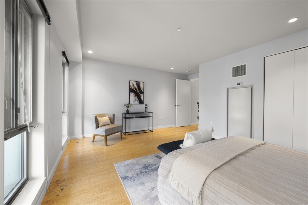 691 Massachusetts Ave Property Photo 16