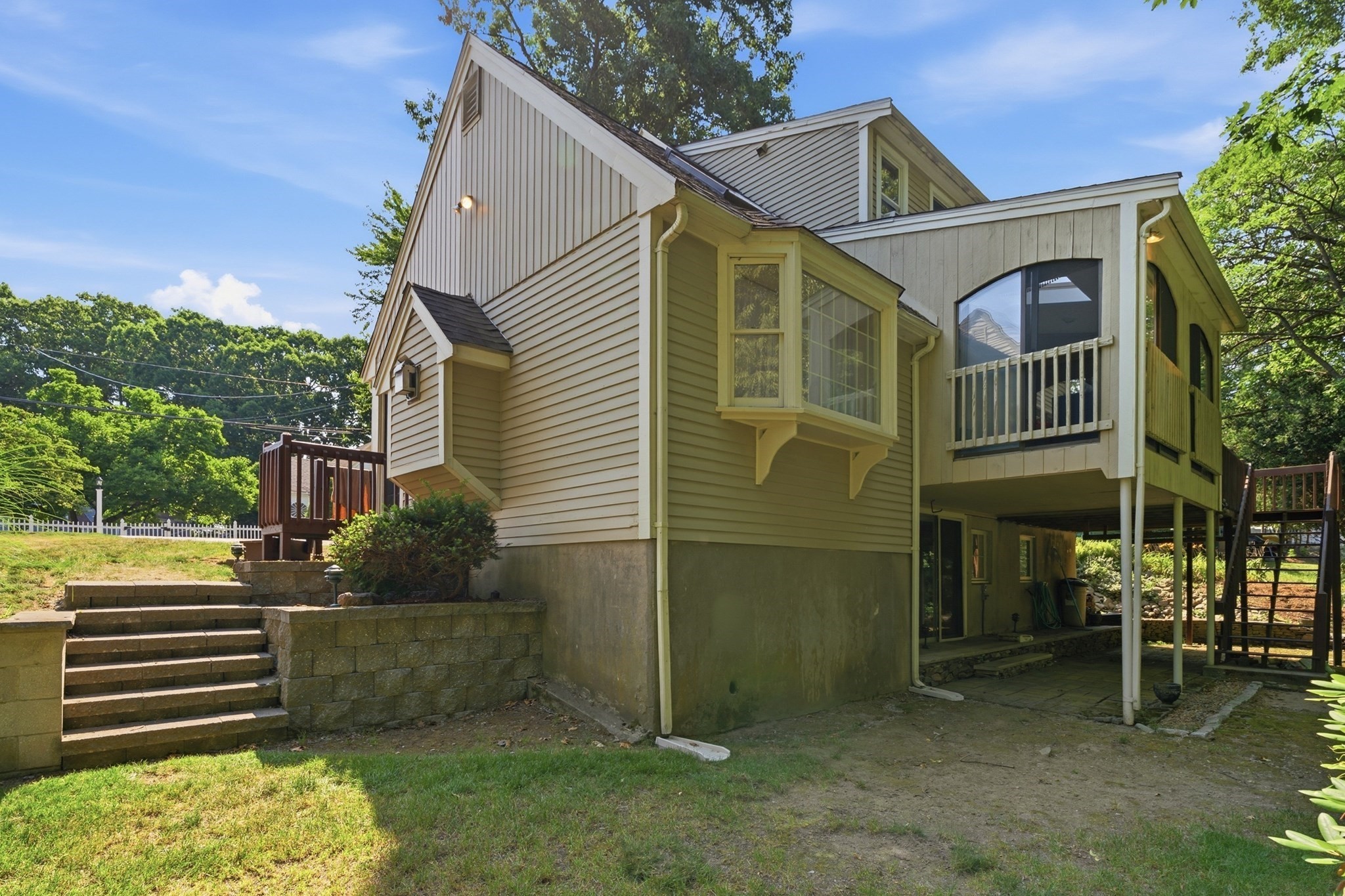 125 Jaffrey St Property Photo 3