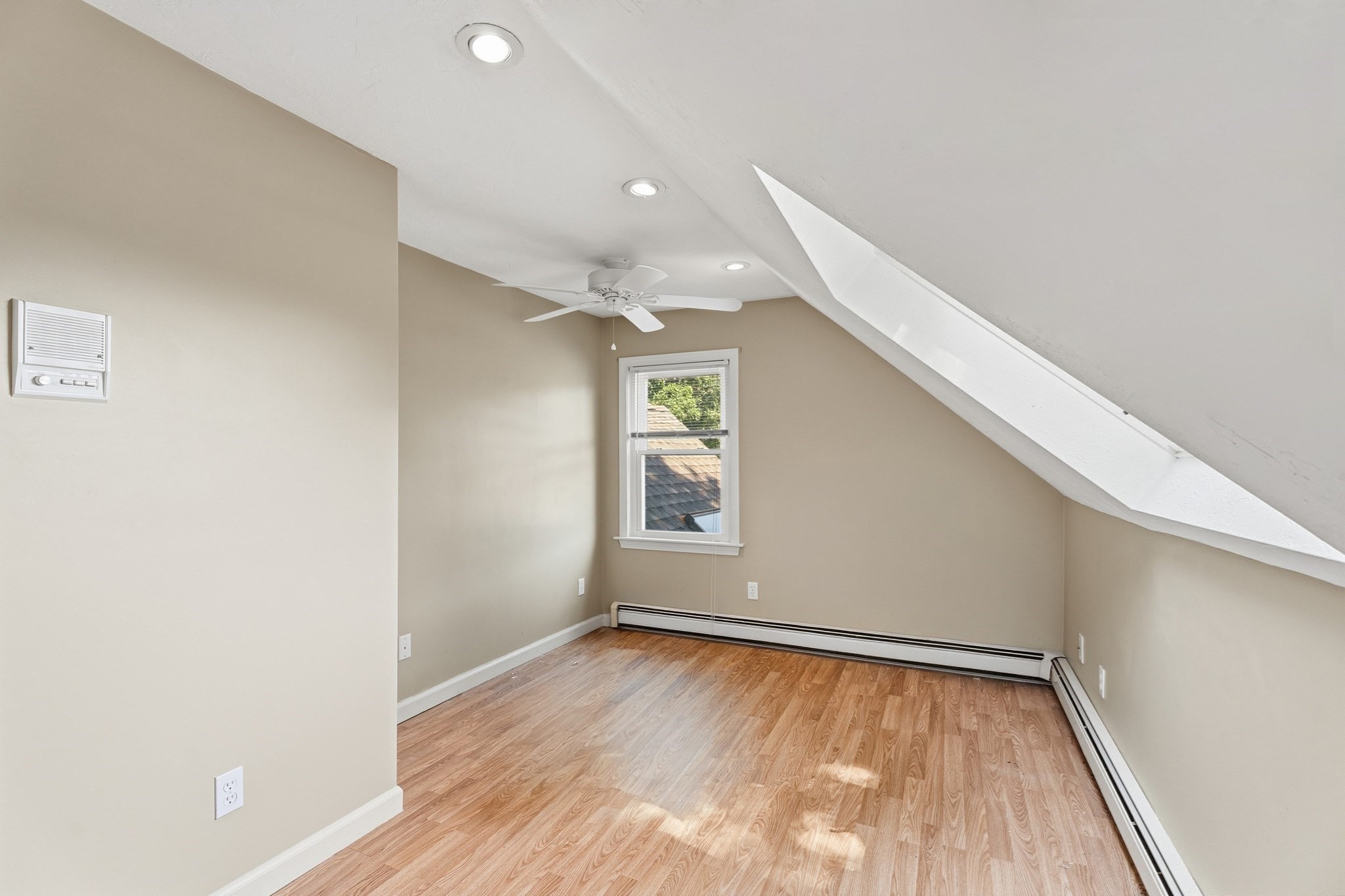 125 Jaffrey St Property Photo 19