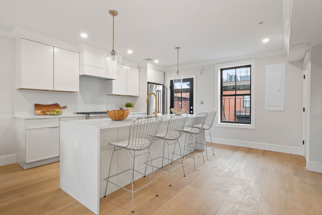 667 Tremont Ph Property Photo 4