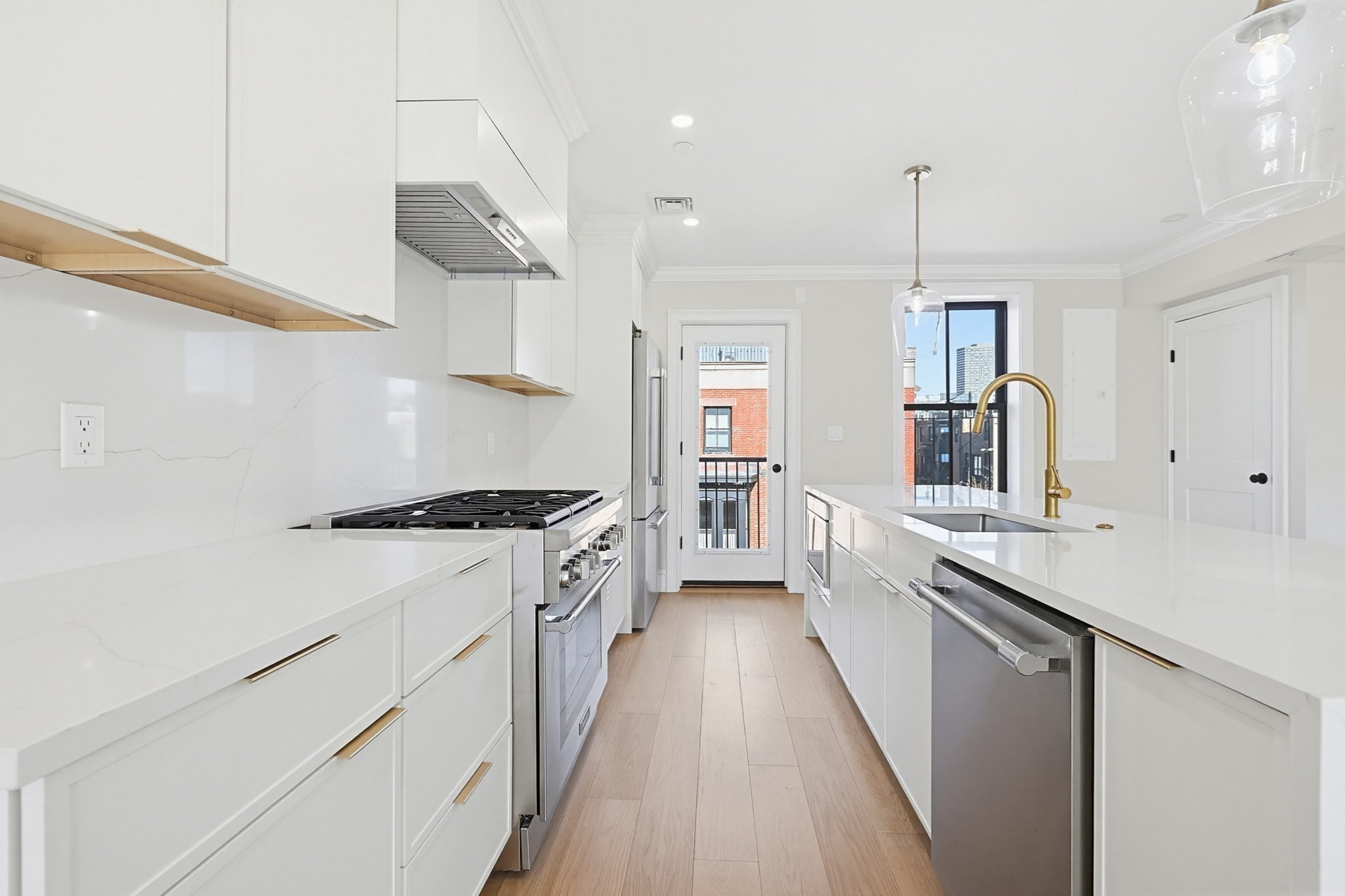 667 Tremont Ph Property Photo 14