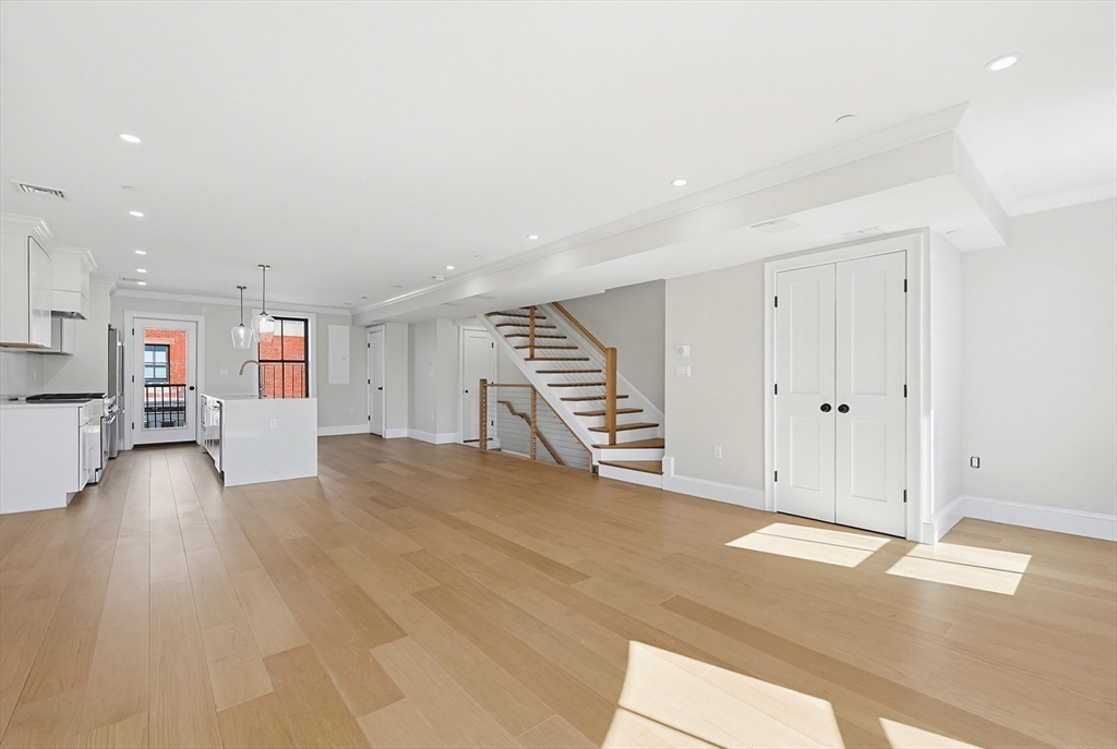667 Tremont Ph Property Photo 18