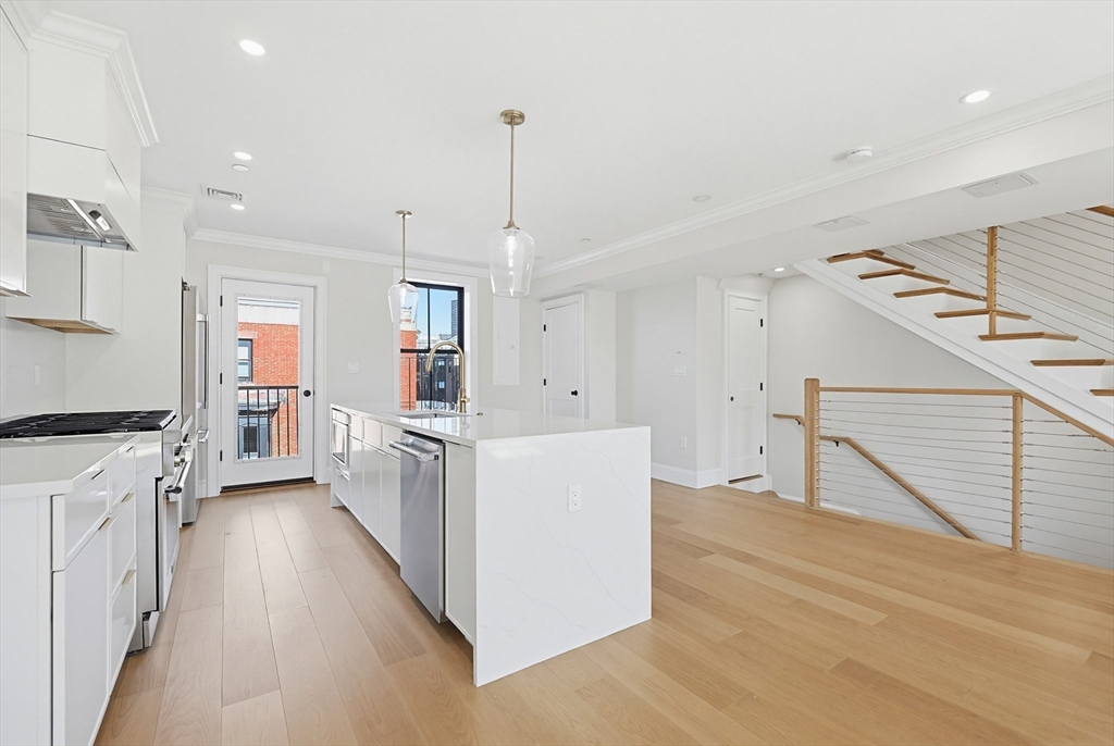 667 Tremont Ph Property Photo 19