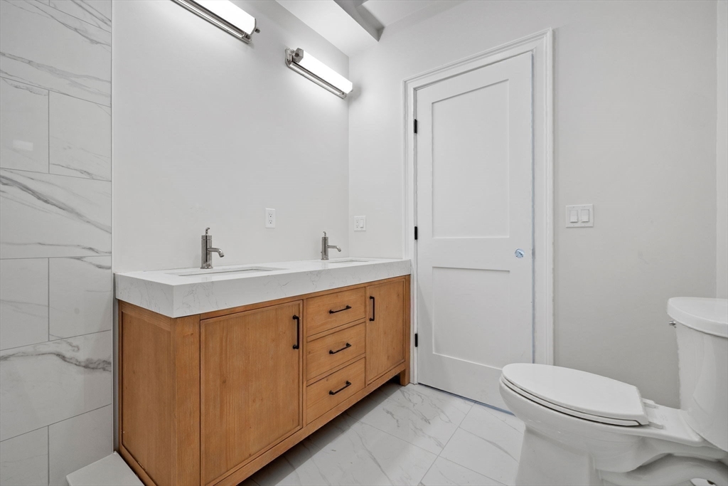 667 Tremont Ph Property Photo 25
