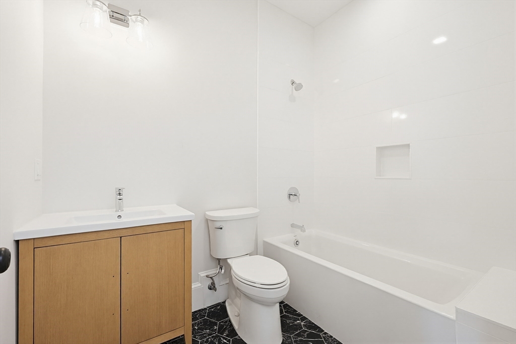 667 Tremont Ph Property Photo 29