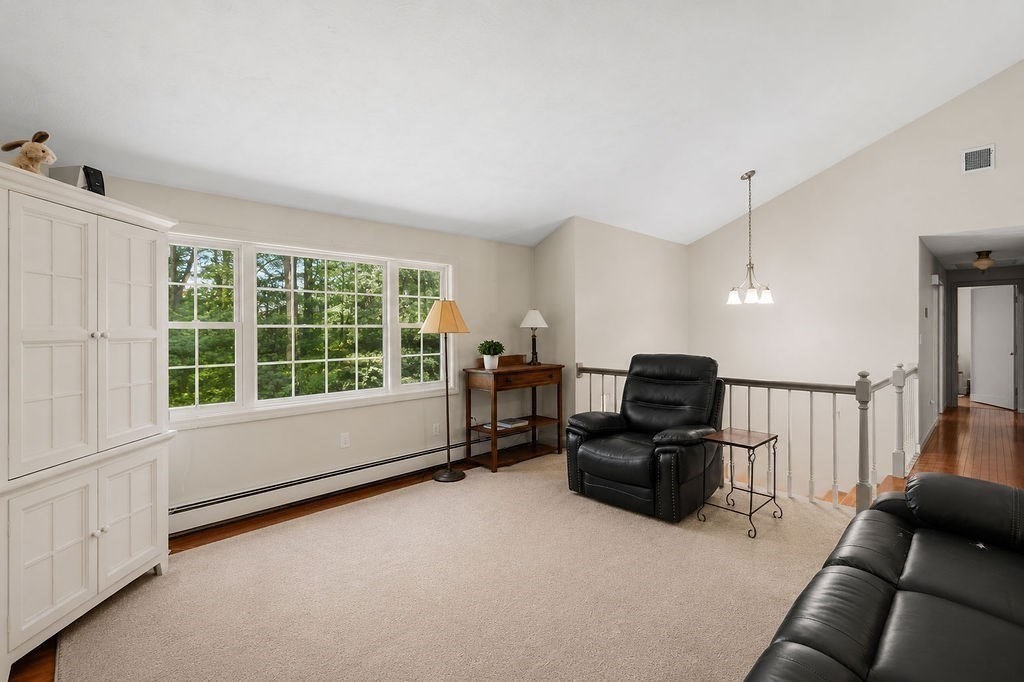 166 School St Property Photo 10