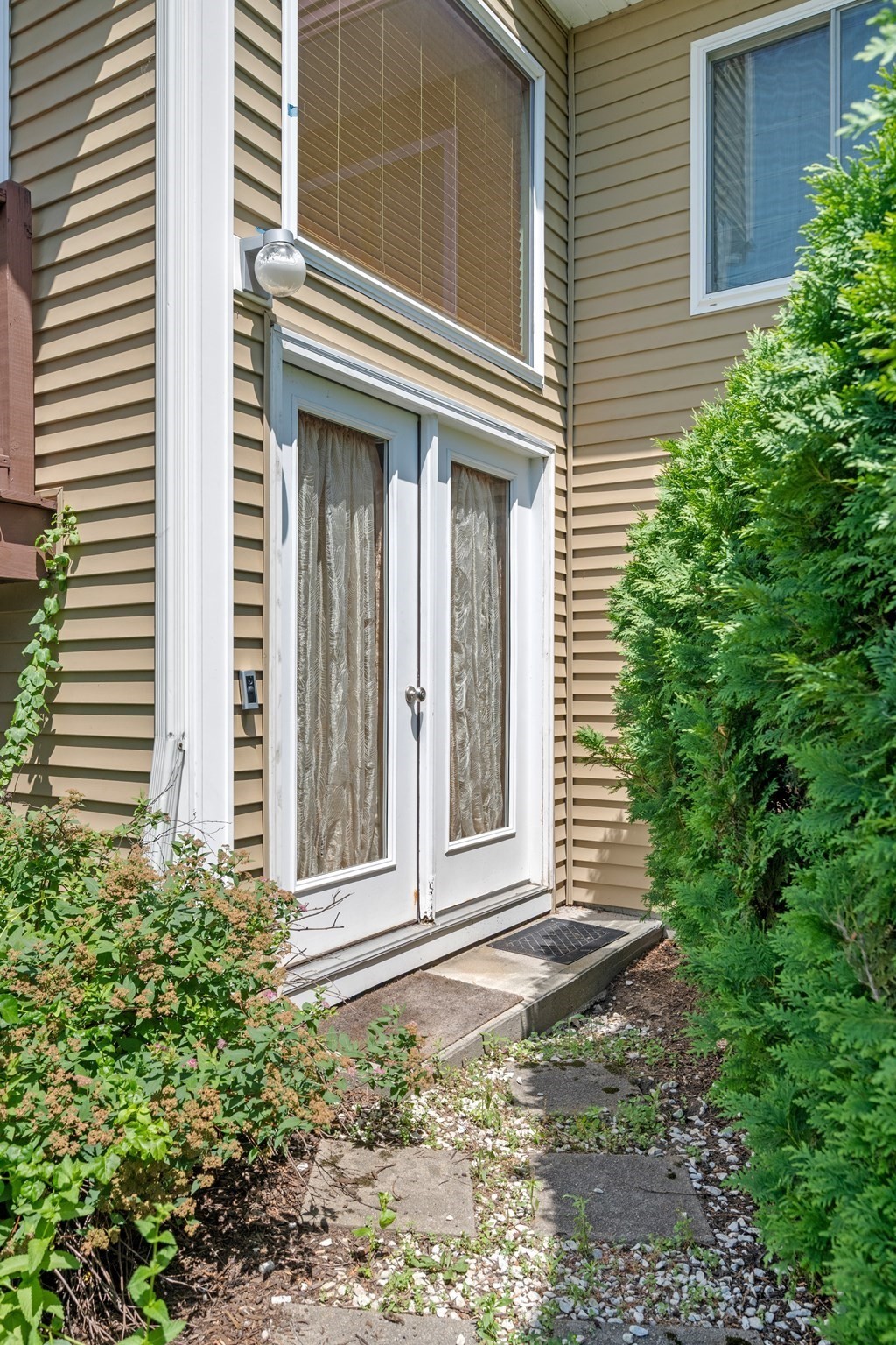 351 America Blvd # 351 Property Photo 2
