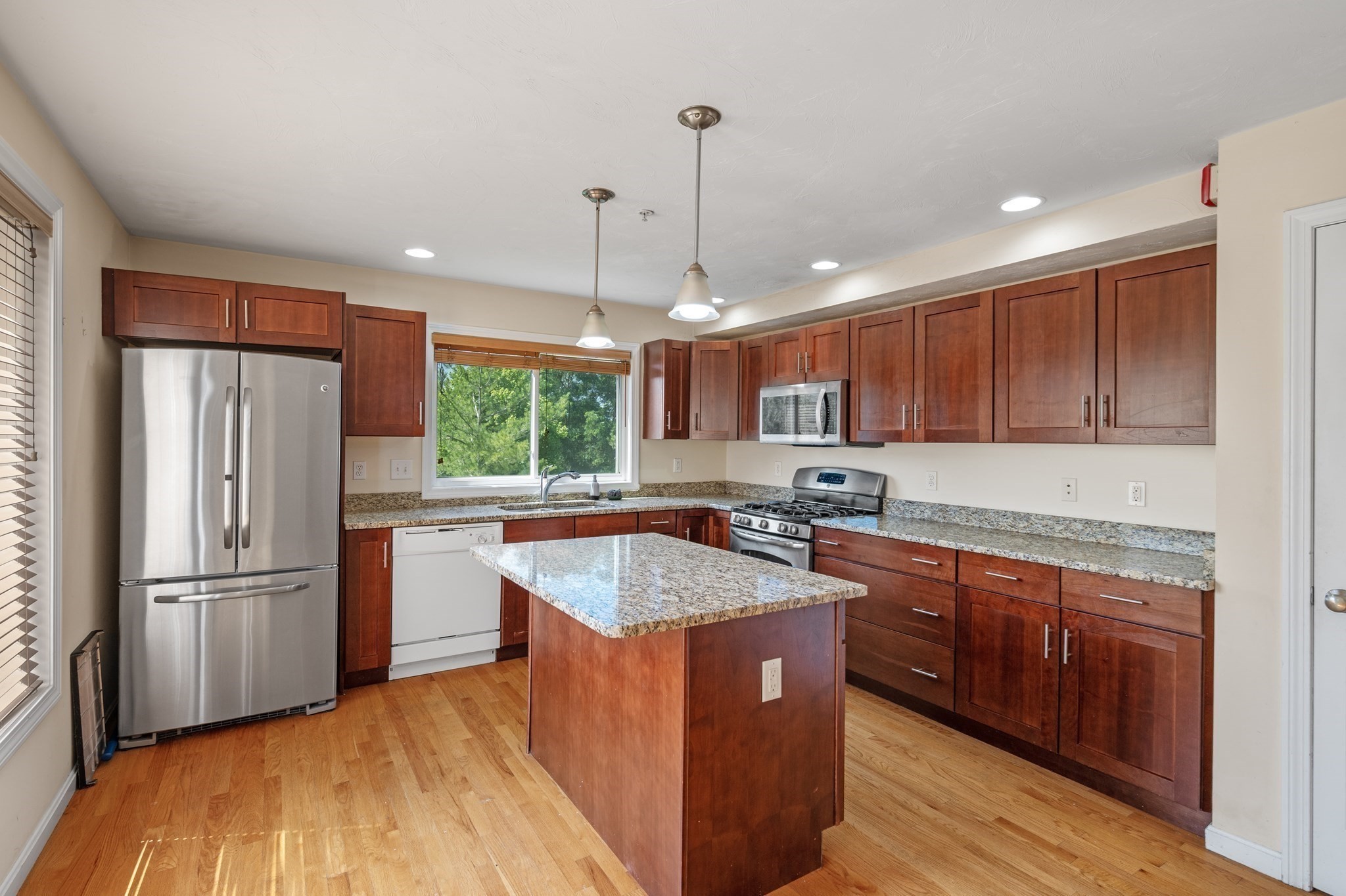 351 America Blvd # 351 Property Photo 8