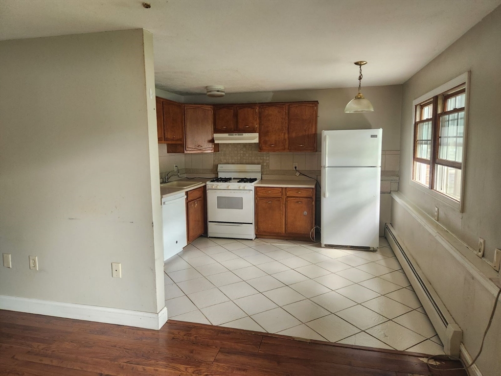 25 Farrwood Ave # 1 Property Photo 3