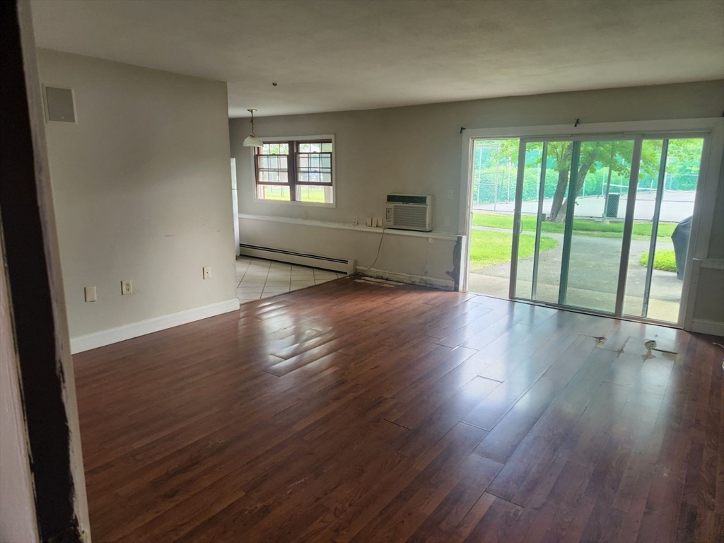 25 Farrwood Ave # 1 Property Photo 4