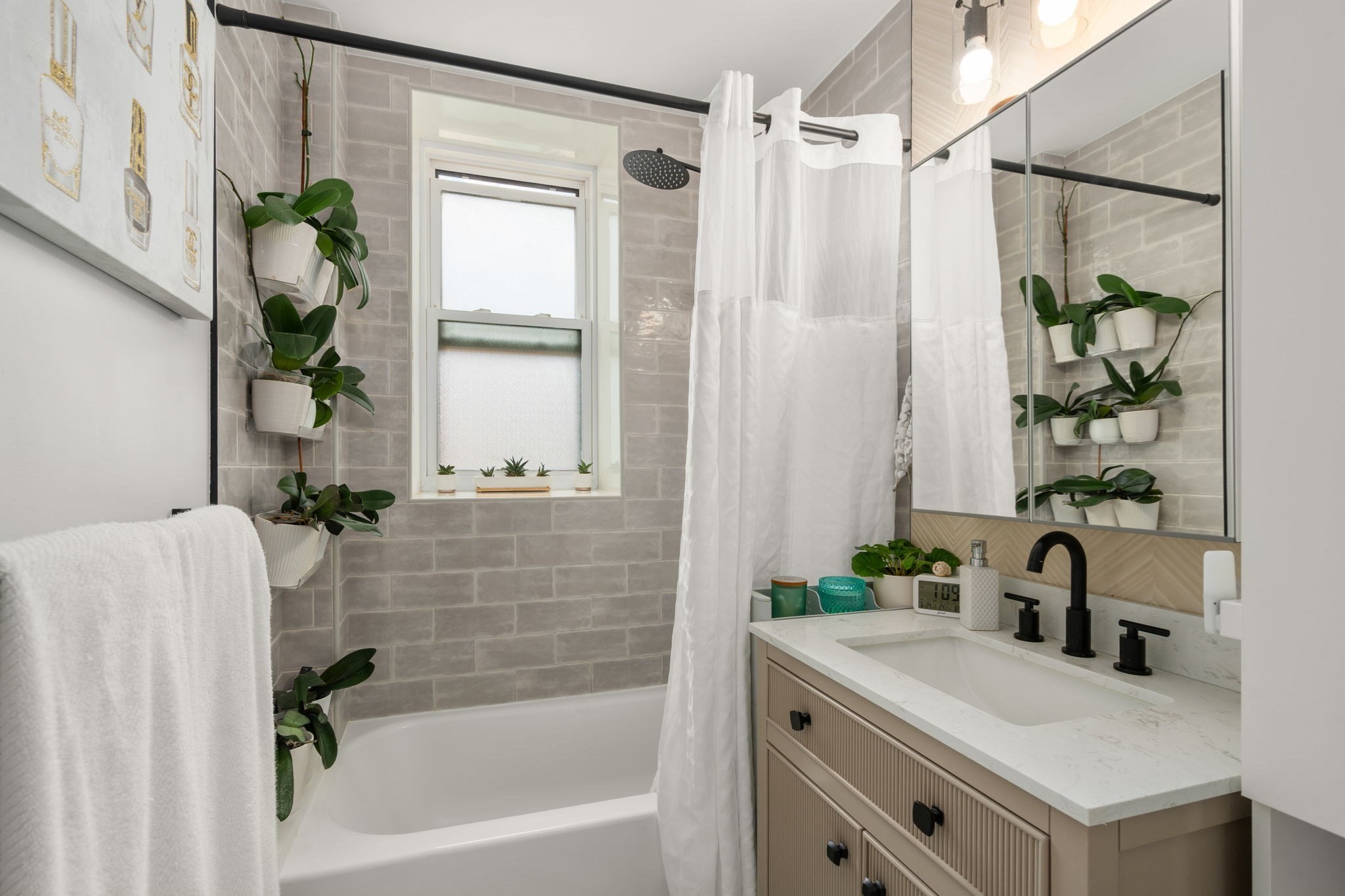 285 Lynn Shore Dr # 402 Property Photo 16