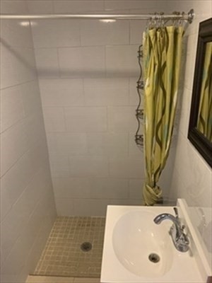 32 Harding Ave Property Photo 14