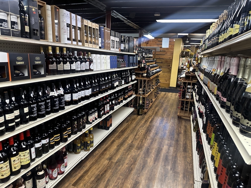 000 Undisclosed Property Photo 3