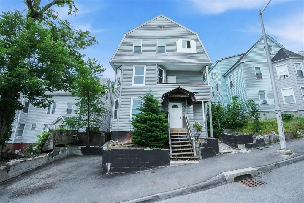 42 Windsor Street Property Photo 1