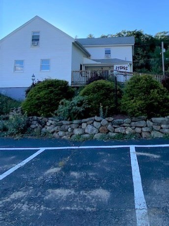531 Summer St Property Photo 25