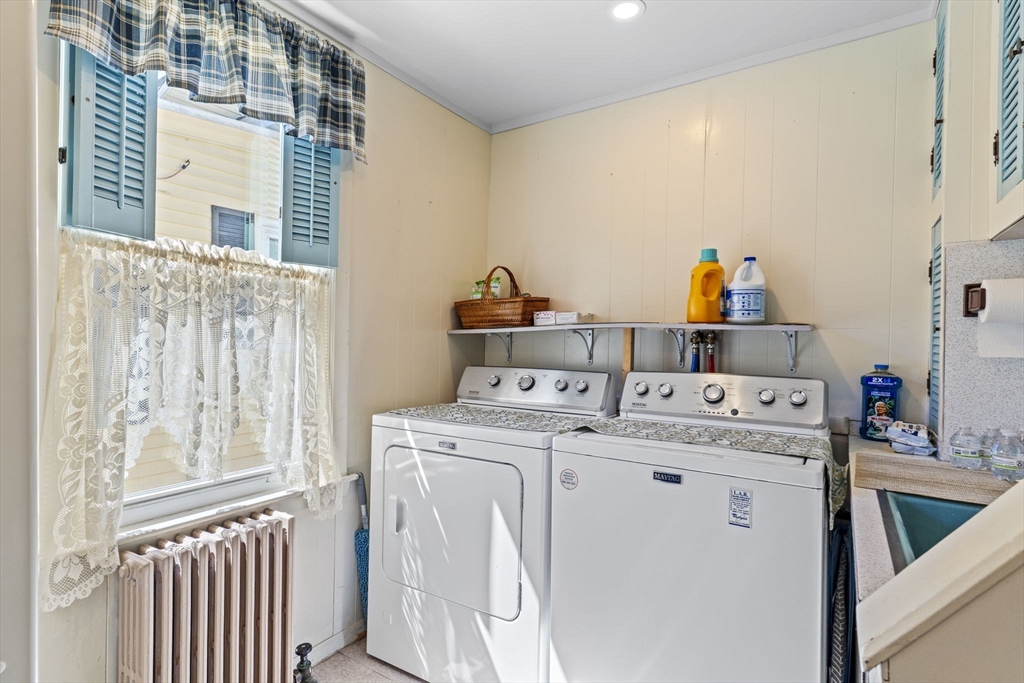 14 Naylor Ave Property Photo 24