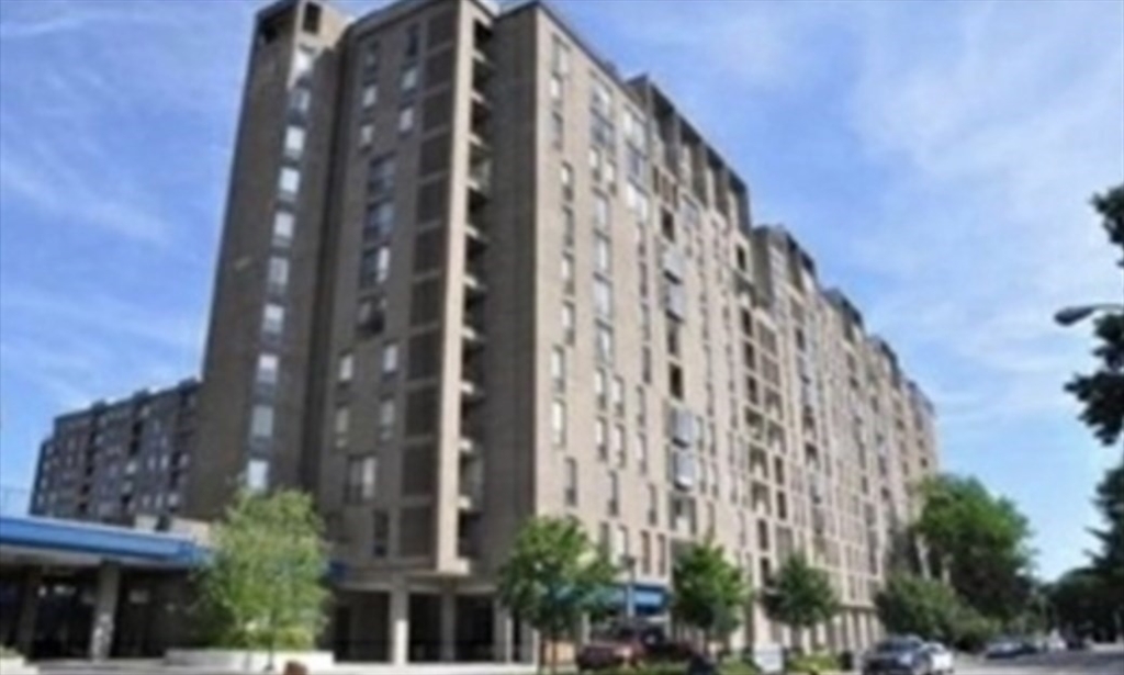 44 Washington St # 404 Property Photo 1