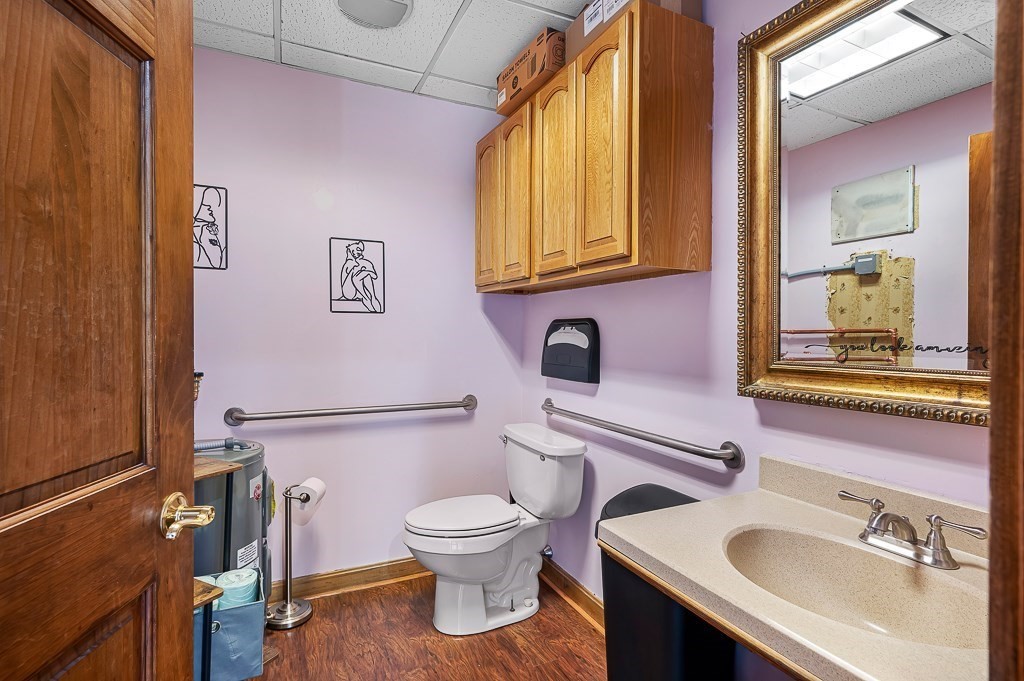 383 Whalom Rd Property Photo 10