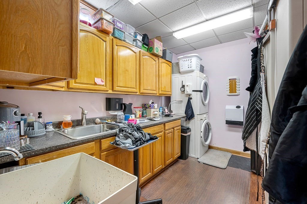 383 Whalom Rd Property Photo 14