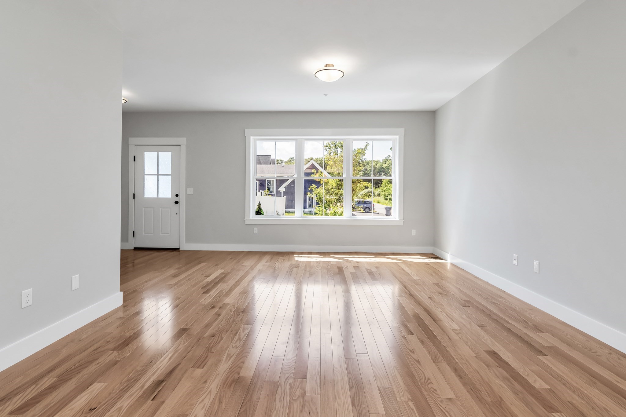 92 Grant Rd # B Property Photo 7