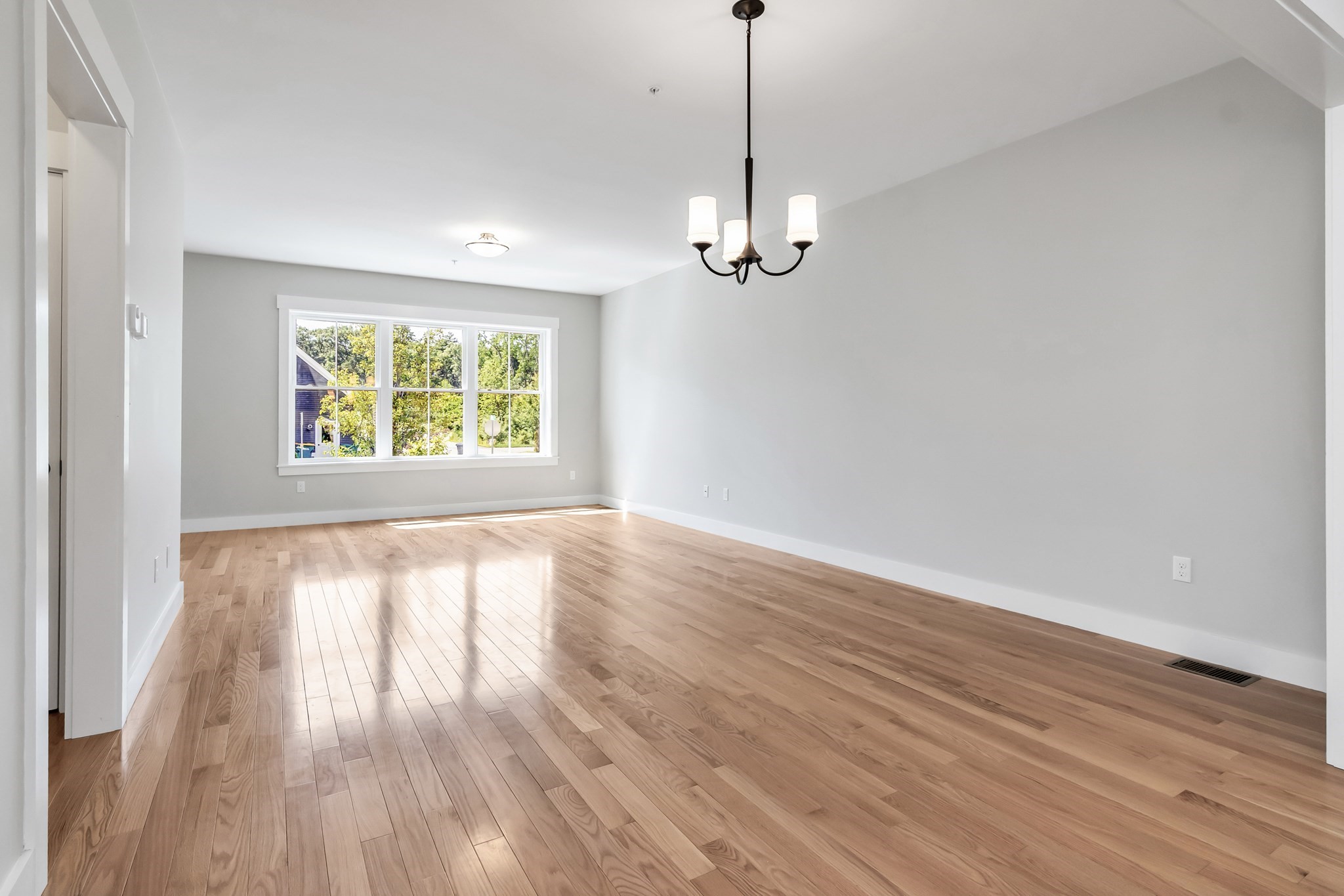 92 Grant Rd # B Property Photo 9
